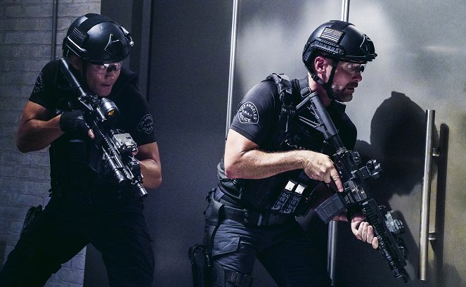 SWAT - Különleges egység - Season 2 - Soha többé - Filmfotók - David Lim, Jay Harrington