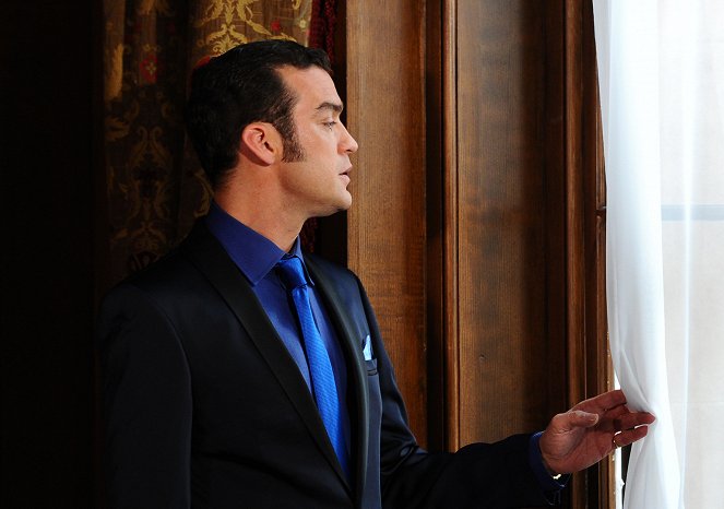 The Royals - Season 1 - Our Wills and Fates Do So Contrary Run - Photos - Jake Maskall