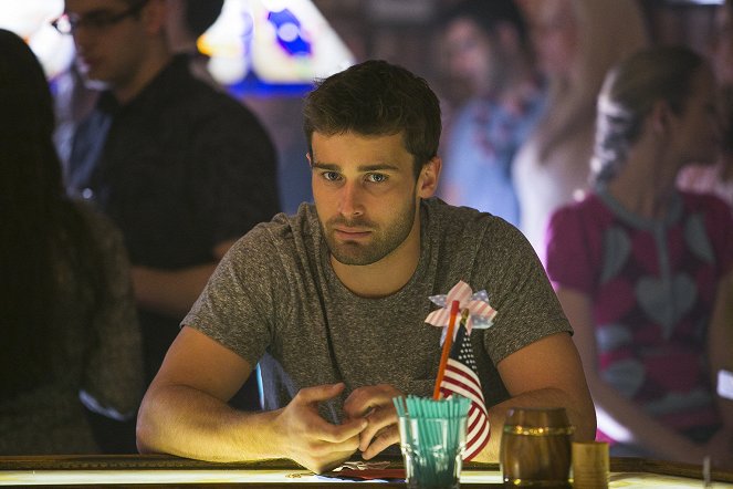 Witches of East End - Season 2 - The Son Also Rises - Photos - Christian Cooke