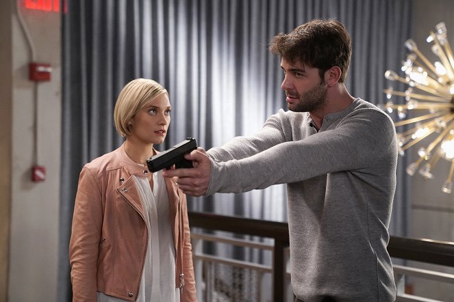 Nepohádky - Chapter 10: Forgiveness - Z filmu - Spencer Grammer, James Wolk