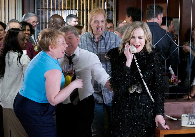 Schitt's Creek - Season 3 - The Affair - Photos - Chris Elliott, Catherine O'Hara