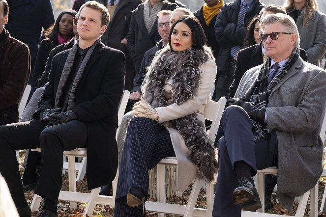 Manhattan Queen - Filmfotos - Freddie Stroma, Vanessa Hudgens, Treat Williams