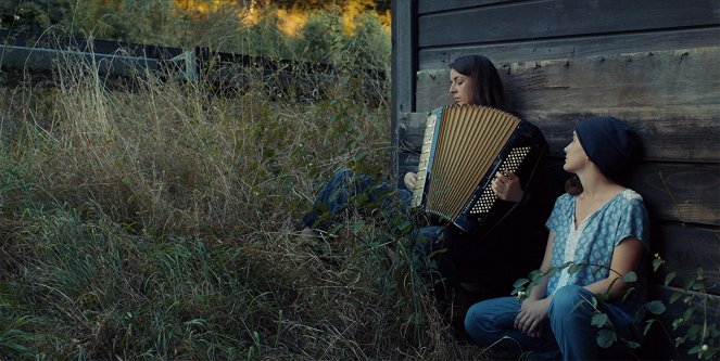 Luft - Van film - Anna Brodskaja-Bomke, Paula Hüttisch