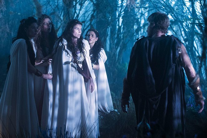 Witches of East End - Season 2 - Der alte Mann und der Schlüssel - Filmfotos - Mädchen Amick, Julia Ormond, Jenna Dewan