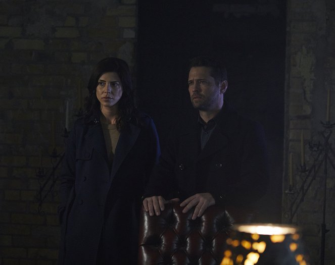 Private Eyes - Season 2 - The Frame Job - Photos - Cindy Sampson, Jason Priestley