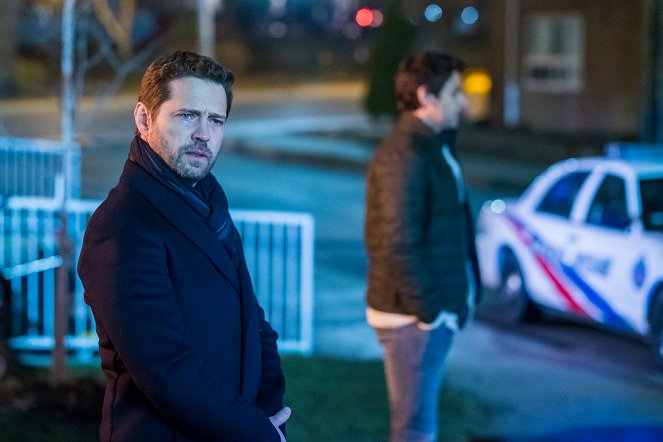 Private Eyes - Season 2 - Between a Doc and a Hard Place - Photos - Jason Priestley