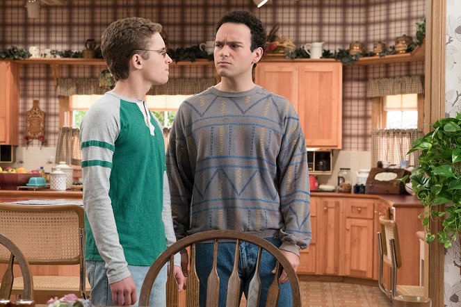 The Goldbergs - Season 5 - Parents Just Don't Understand - Photos - Sean Giambrone, Troy Gentile