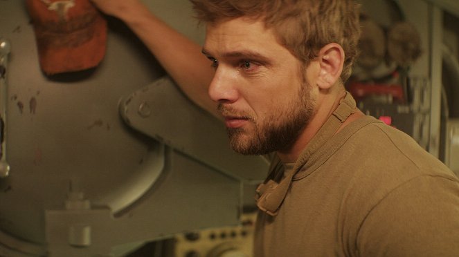 SEAL Team - Time to Shine - Van film - Max Thieriot
