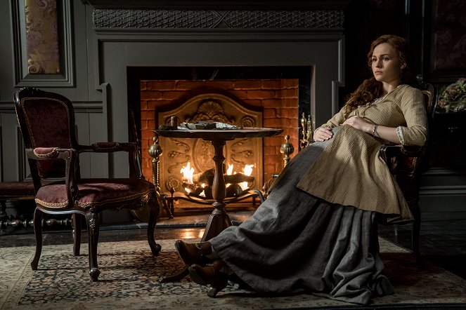 Outlander - Die Highland-Saga - Spannungen - Filmfotos - Sophie Skelton