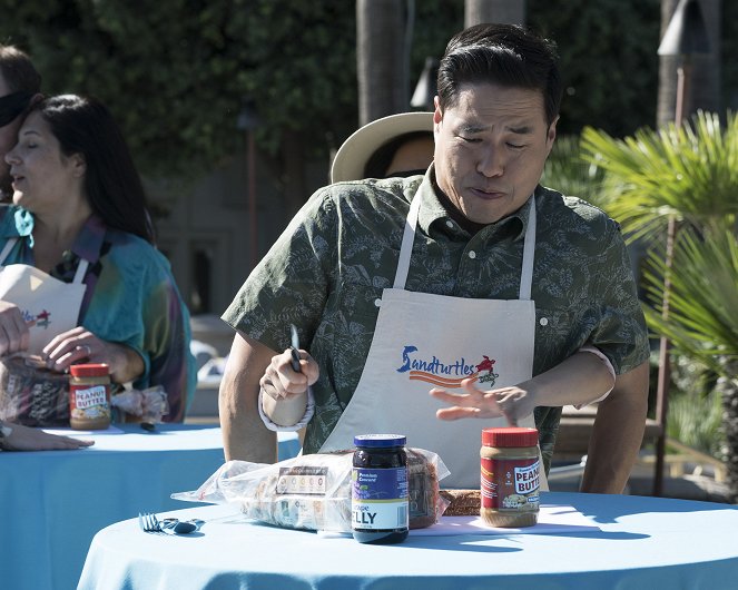 Fresh Off the Boat - Just the Two of Us - Van film - Randall Park