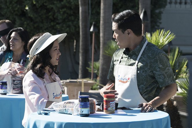Fresh Off the Boat - Season 5 - Just the Two of Us - Photos - Constance Wu, Randall Park
