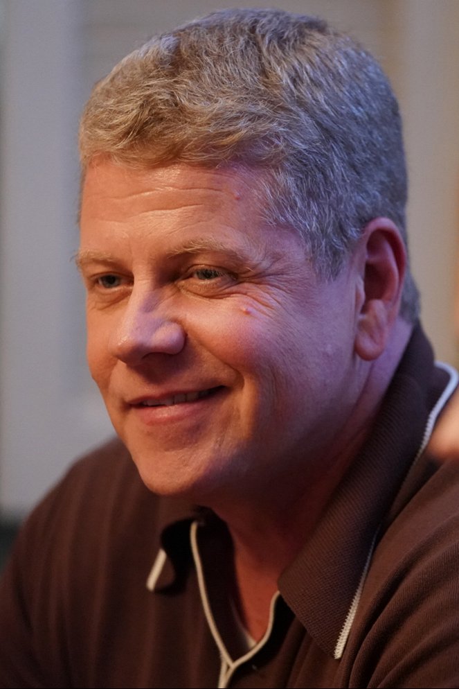 The Kids Are Alright - The Love List - Photos - Michael Cudlitz