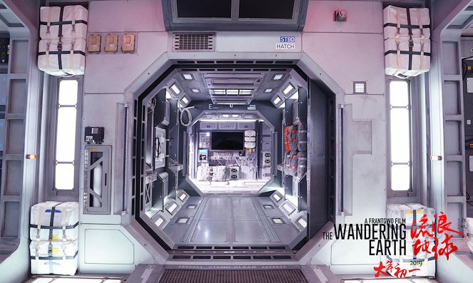The Wandering Earth - Van de set