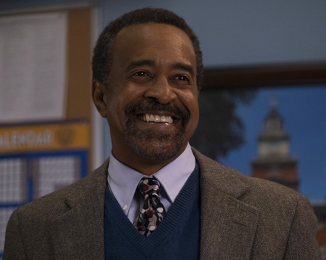 Schooled - Be Like Mike - Photos - Tim Meadows