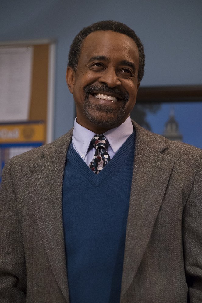 Schooled - Be Like Mike - Photos - Tim Meadows