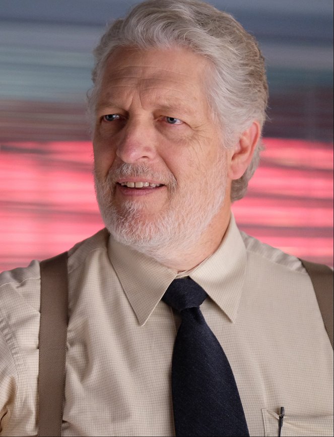 Schooled - Lainey's All That - Photos - Clancy Brown
