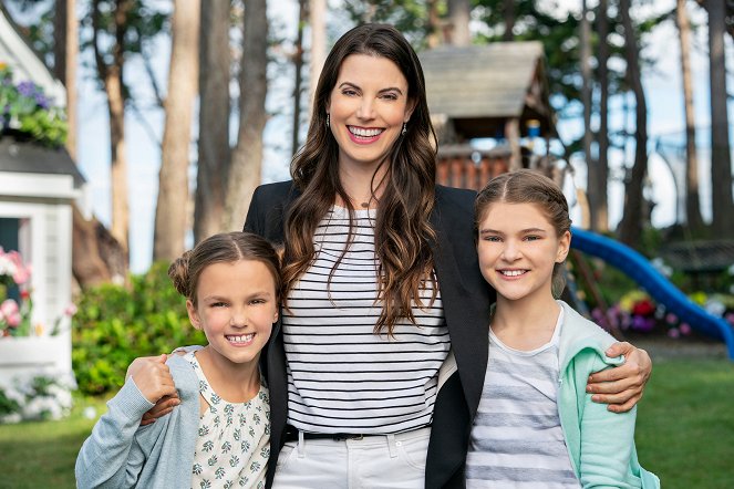 Chesapeake Shores - Here and There - Promóció fotók - Abbie Magnuson, Meghan Ory, Kayden Magnuson