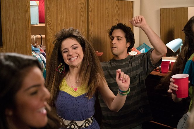 The Goldbergs - The Scrunchie Rule - Photos