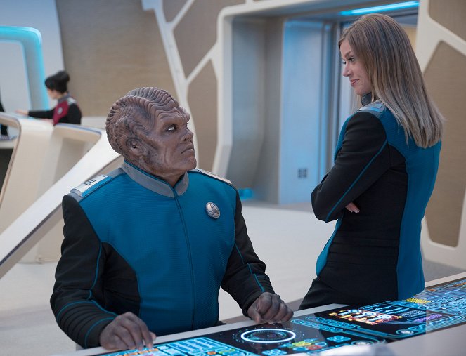 The Orville - All The World Is Birthday Cake - Photos - Peter Macon, Adrianne Palicki