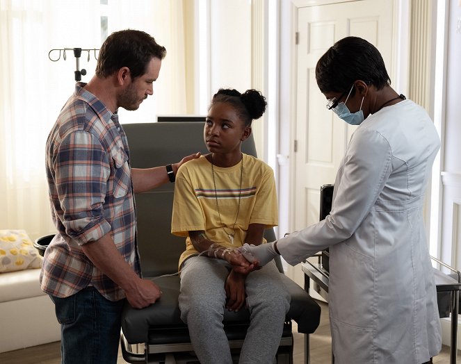 The Passage - That Never Should Have Happened to You - Photos - Mark-Paul Gosselaar, Saniyya Sidney