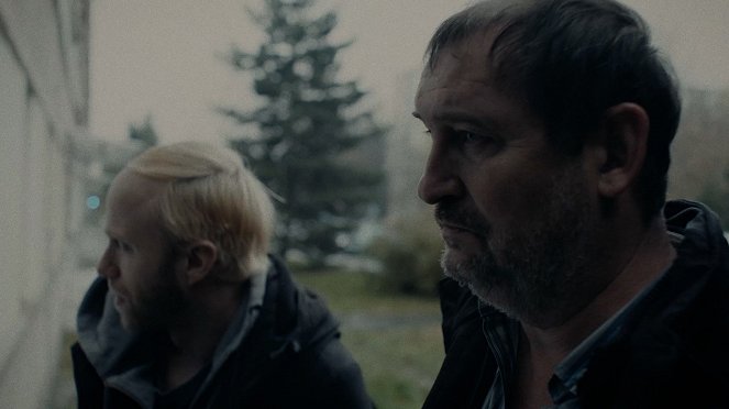 Sto dvacet osm tisíc - De la película - Jiří Konvalinka, Ctirad Götz