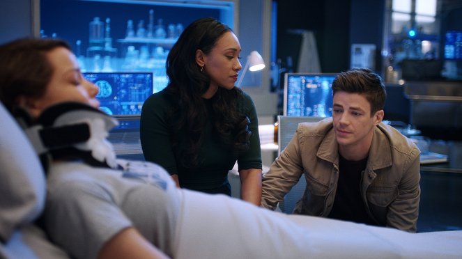 The Flash - Seeing Red - Van film - Jessica Parker Kennedy, Candice Patton, Grant Gustin
