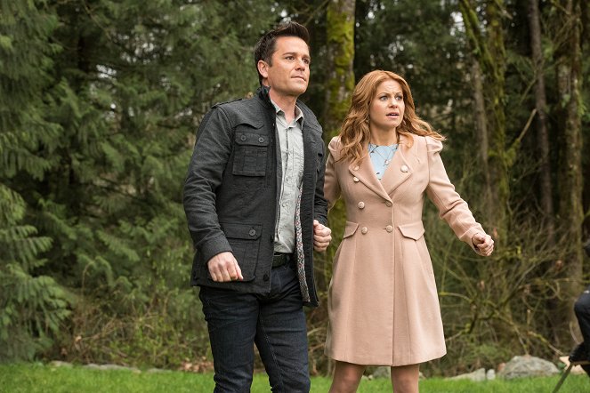 Three Bedrooms, One Corpse: An Aurora Teagarden Mystery - Filmfotók - Yannick Bisson, Candace Cameron Bure
