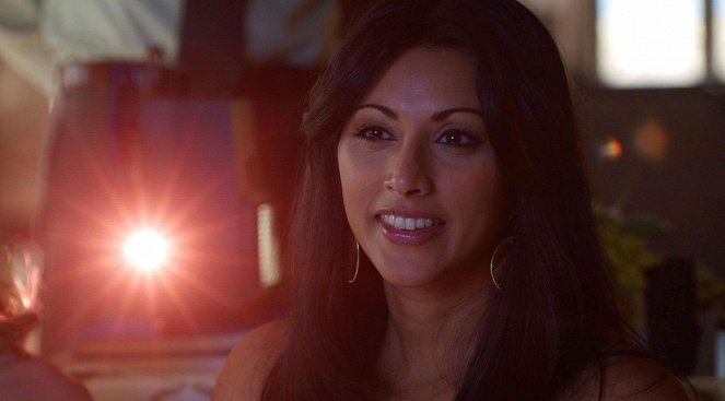 Royal Pains - Season 8 - Saab Story - Kuvat elokuvasta - Reshma Shetty