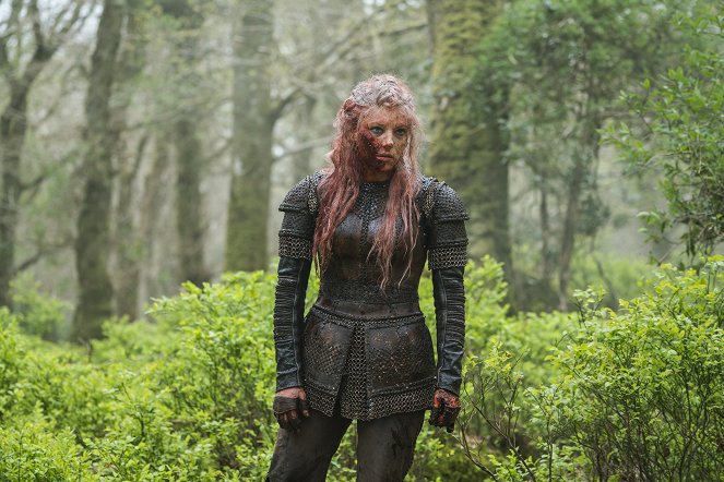 Vikings - What Happens in the Cave - Photos