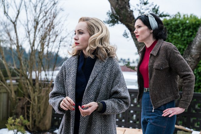 Project Blue Book - The Lubbock Lights - Do filme - Ksenia Solo, Laura Mennell