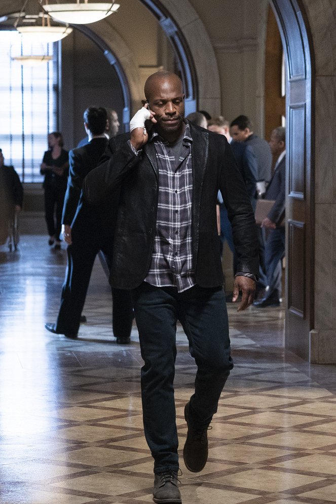 How to Get Away with Murder - Season 5 - Don't Go Dark on Me - Photos