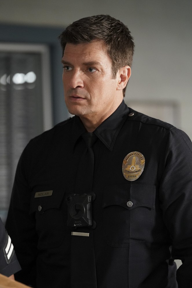 The Rookie - Season 1 - Redwood - Photos - Nathan Fillion