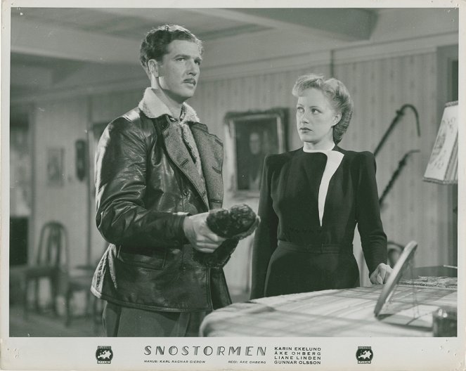 Meurtre au grand nord - Lobby Cards - Åke Ohberg, Karin Ekelund