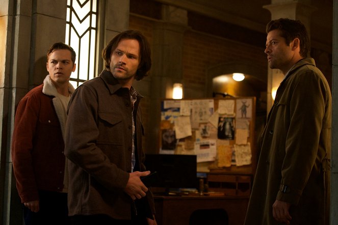 Supernatural - Nihilismus - Filmfotos - Alexander Calvert, Jared Padalecki, Misha Collins