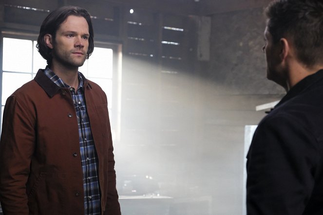 Supernatural - Season 14 - Damaged Goods - Photos - Jared Padalecki