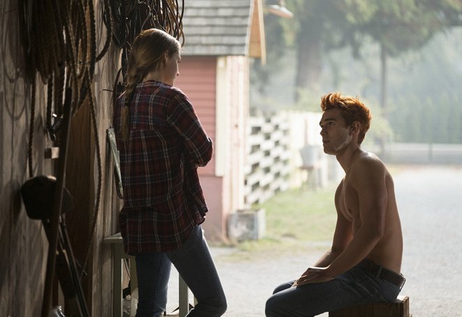 Riverdale - Chapter Forty-Two: The Man in Black - Photos - K.J. Apa