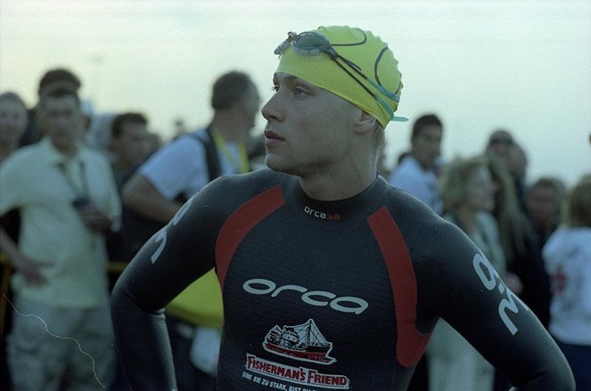 Lauf um Dein Leben - Vom Junkie zum Ironman - Z filmu - Max Riemelt