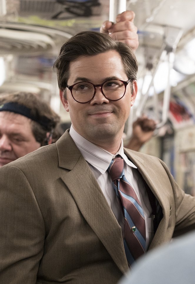 Black Monday - Season 1 - 365 - Filmfotos - Andrew Rannells