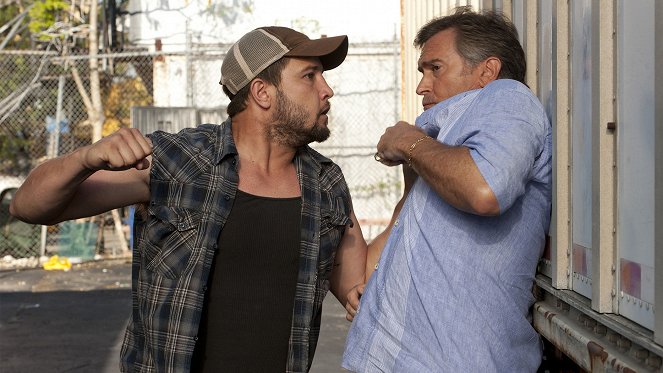 Burn Notice - Season 6 - Scorched Earth - Photos - Bruce Campbell