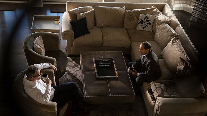 Colony - Lost Boy - Photos - Peter Jacobson