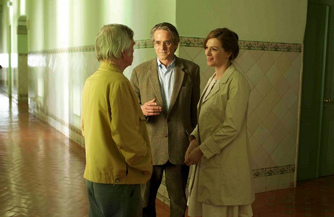 Night Train to Lisbon - Photos - Jeremy Irons, Martina Gedeck