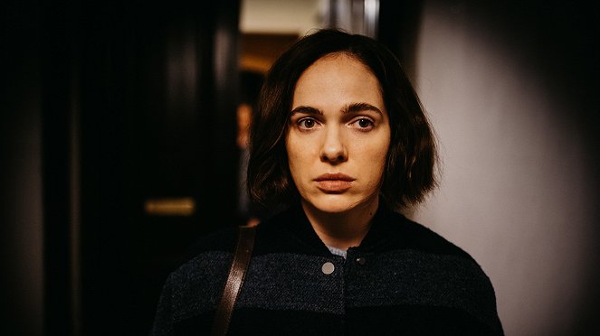 M - Eine Stadt sucht einen Mörder - Episode 6 - Filmfotók - Verena Altenberger