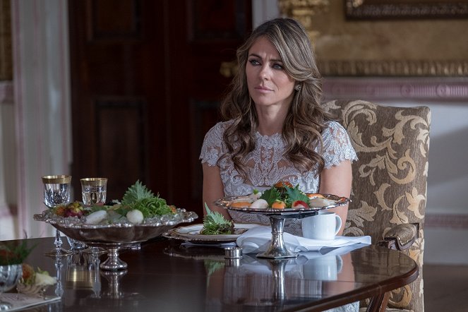 The Royals - Season 3 - Together with Remembrance of Ourselves - Z filmu - Elizabeth Hurley