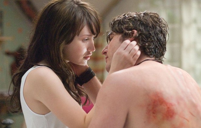The Uninvited - Photos - Emily Browning, Jesse Moss