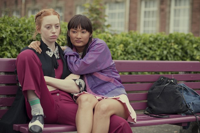 Sex Education - Episode 1 - Photos - Lily Newmark, Alice Hewkin