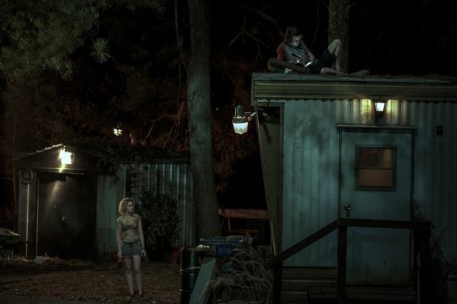 Ozark - Season 1 - Mon sommeil ruisselant - Film - Julia Garner, Charlie Tahan
