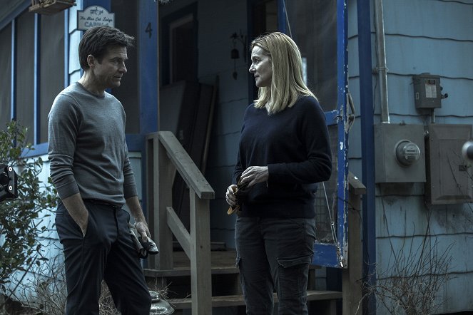 Ozark - Kaffee, schwarz - Filmfotos - Jason Bateman, Laura Linney