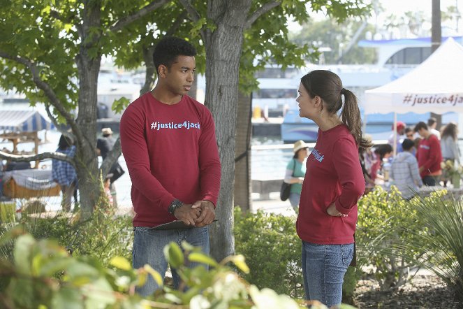 The Fosters - Season 4 - Collateral Damage - Photos - Tom Williamson, Maia Mitchell