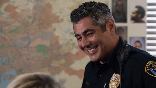 The Fosters - Season 5 - Welcome to the Jungler - Photos - Danny Nucci