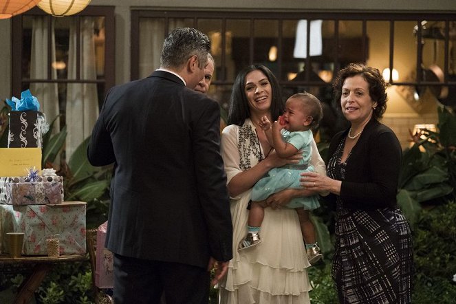 The Fosters - Season 5 - Engaged - Photos - Marlene Forte